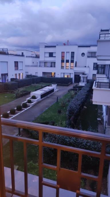 Lotus- 4 Min De Walt Disney-Arrivee Autonome-Parking Et Wifi Gratuit-Proche De Toutes Commodites 5Min De La Vallee Village Chessy  Eksteriør billede